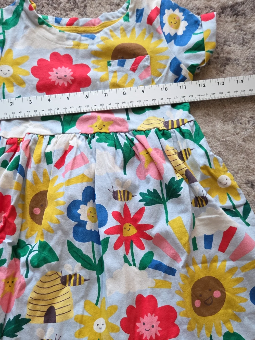 Mini Boden Short Sleeve Jersey Dress With Pockets Flower And Bee Print 4-5 Yr